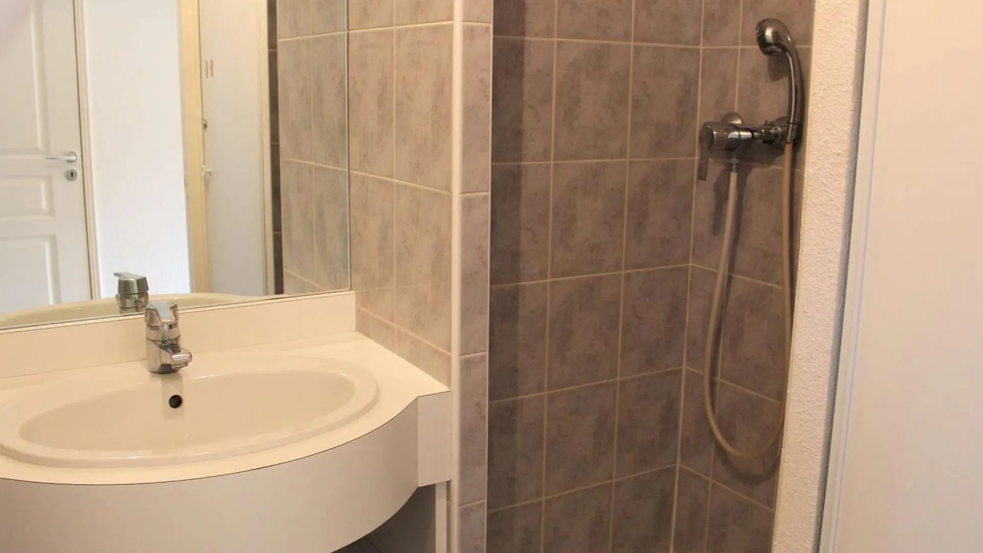 Apartment Appartement Cosy A Vars Les Claux, 3 Pieces, Balcon, Proche Pistes Et Commerces, 6 Couchages - Fr-1-330B-193
